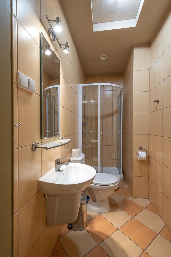 Hostel, Pokoje Goscinne Mleczarnia - Ozonowane Wroclaw Ngoại thất bức ảnh